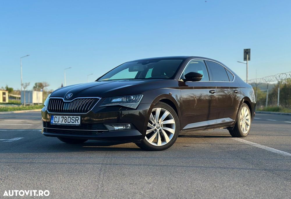 Skoda Superb 2.0 TDI DSG 4X4 Style - 7