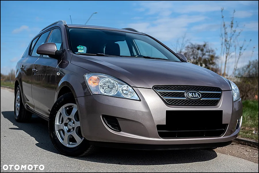 Kia Ceed - 9