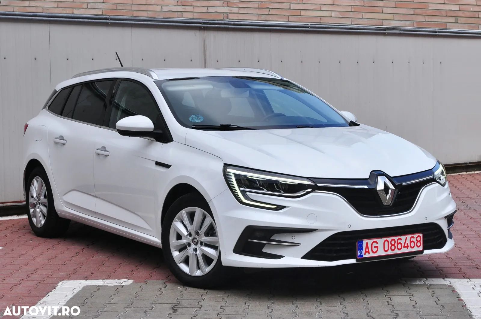 Renault Megane BLUE dCi 115 BUSINESS EDITION - 1