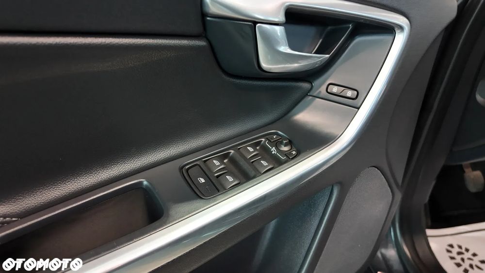 Volvo XC 60 D4 Drive-E Base - 24
