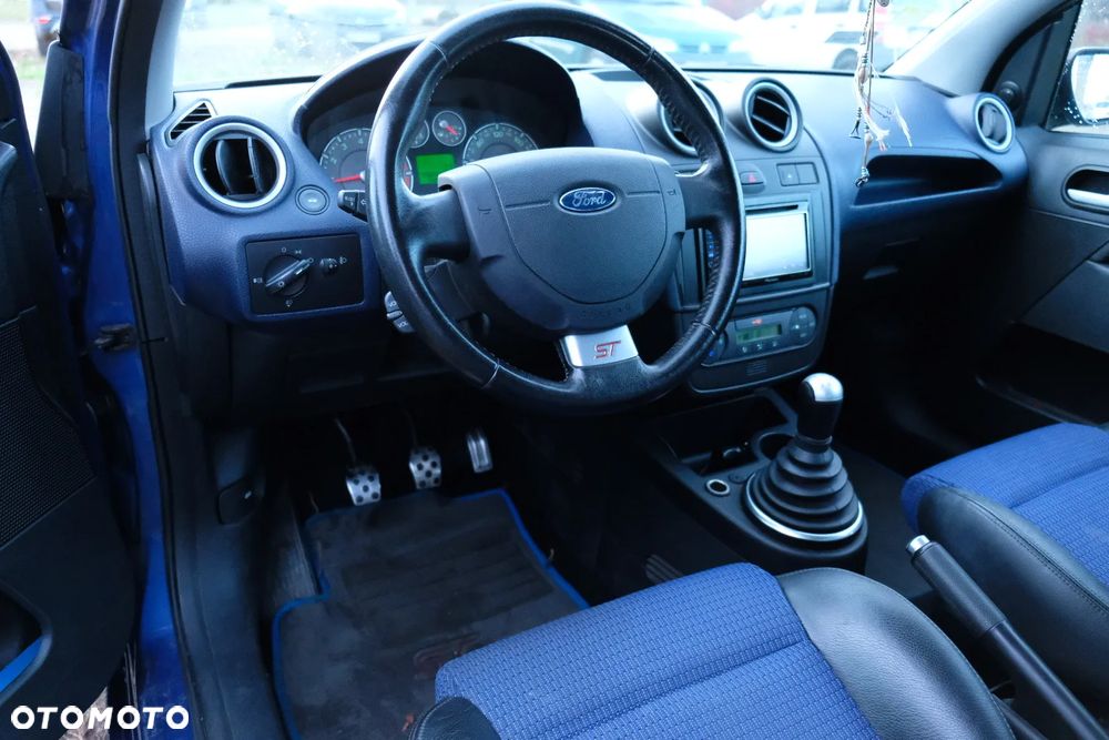 Ford Fiesta - 6
