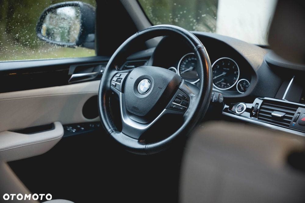 BMW X3 xDrive28i xLine - 35