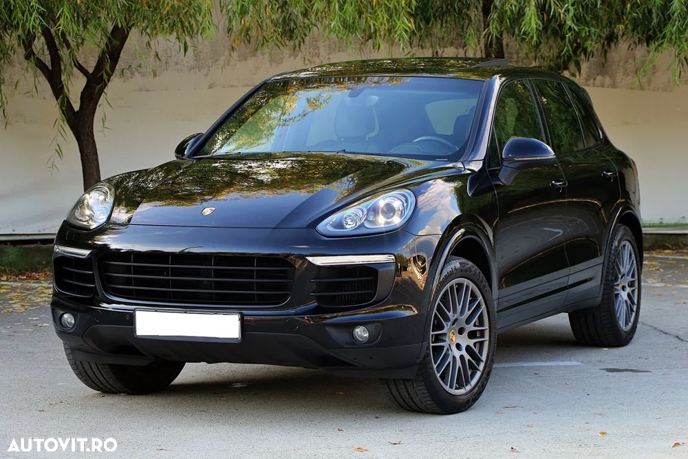 Porsche Cayenne 3.0 L - 1
