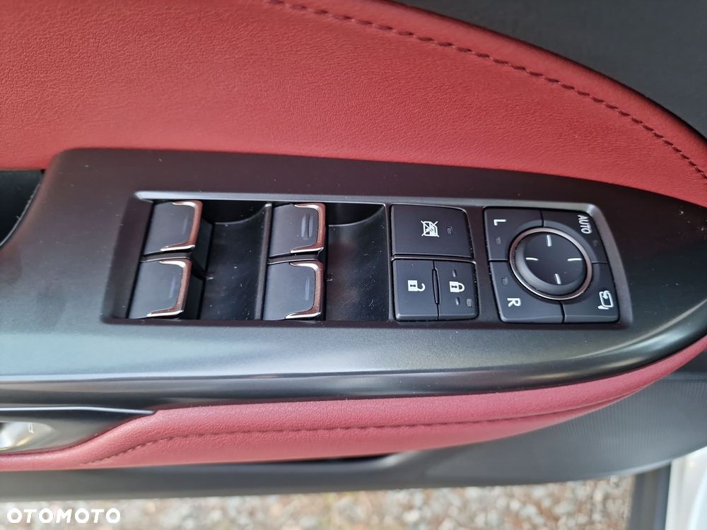 Lexus NX 350h Business AWD - 18