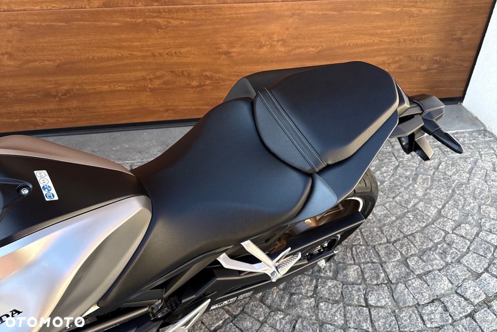Honda CB - 26