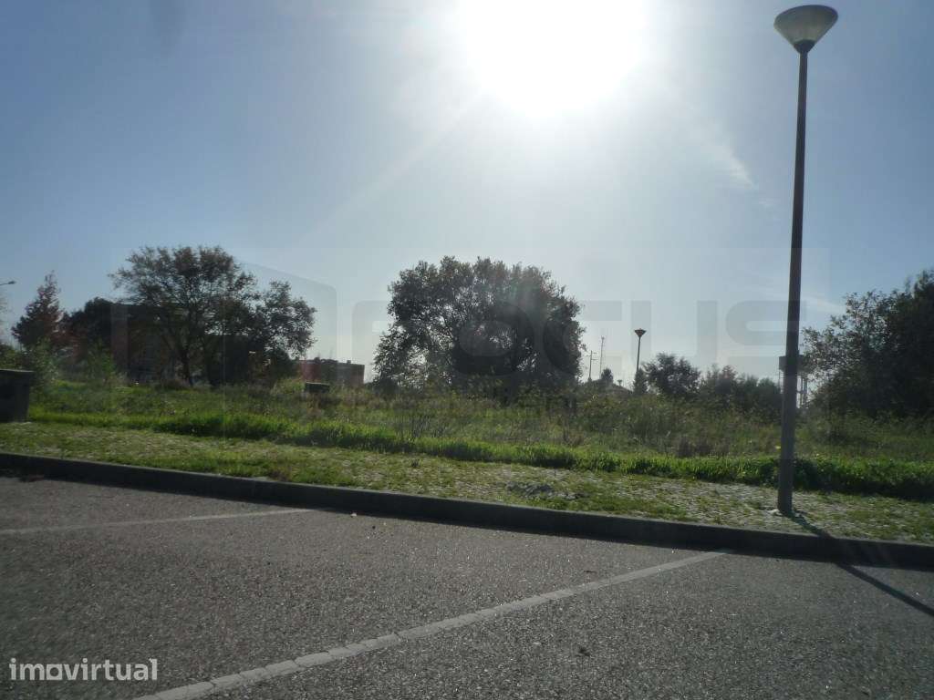 Lote de Terreno em Albergaria-a-Velha - Grande imagem: 3/5