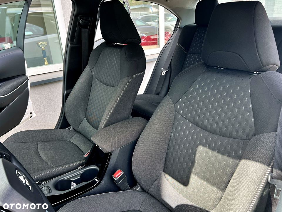 Toyota Corolla 1.8 Hybrid Comfort - 14