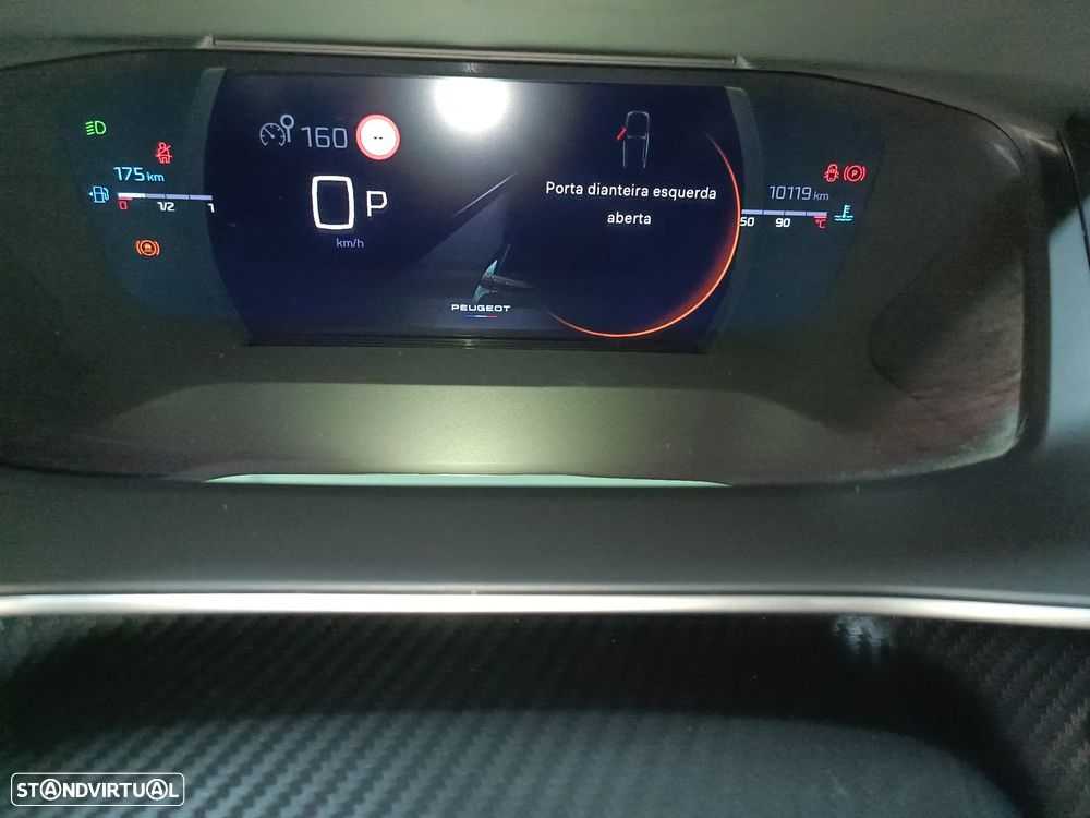 Peugeot 2008 1.5 BlueHDi GT Pack EAT8 - 31
