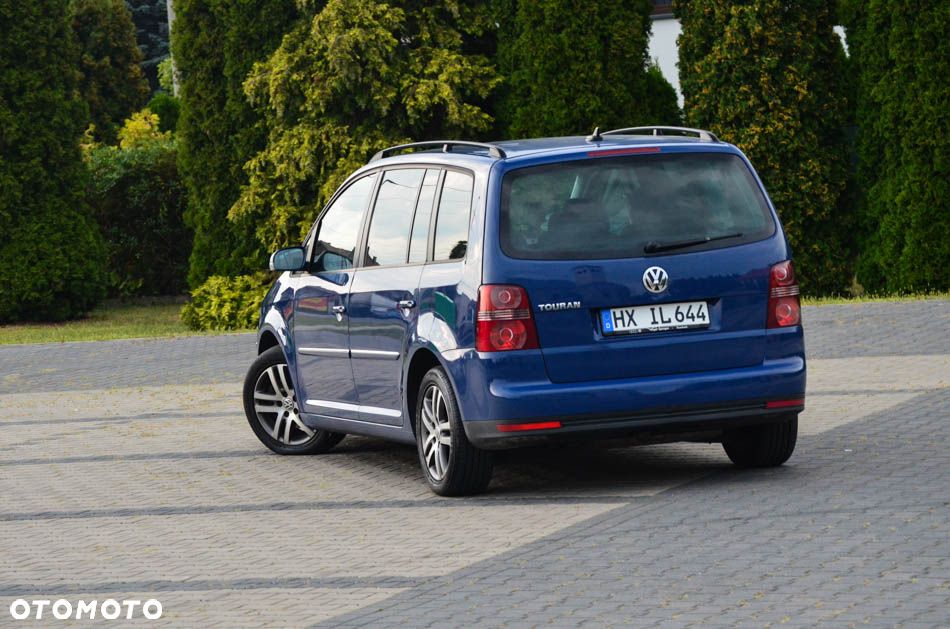 Volkswagen Touran 2.0 TDI DPF Highline - 18