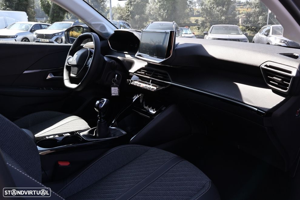 Peugeot 208 1.2 PureTech Allure - 12