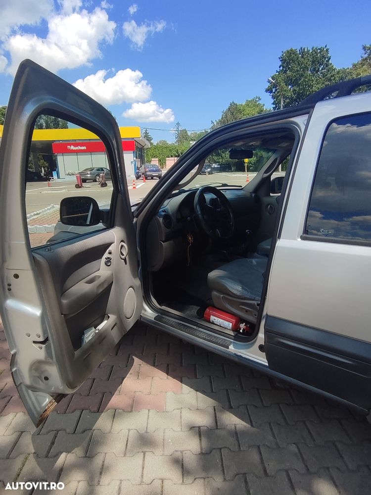 Jeep Cherokee - 6
