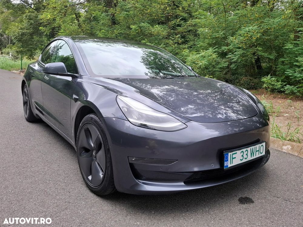 Tesla Model 3 Long Range - 5