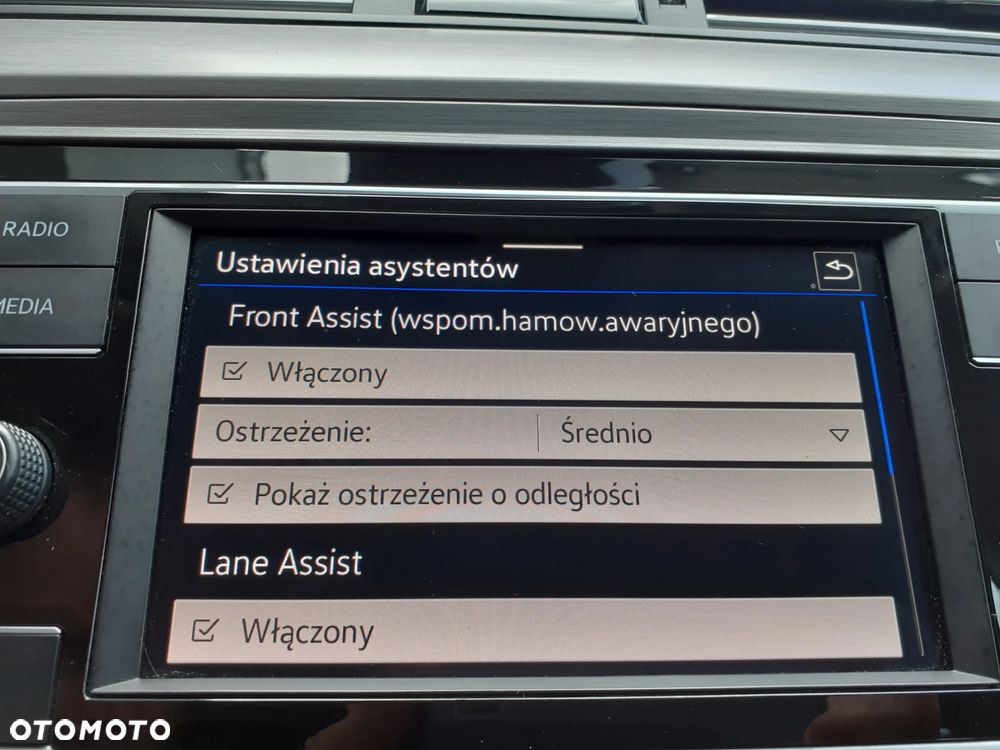 Volkswagen Passat - 18