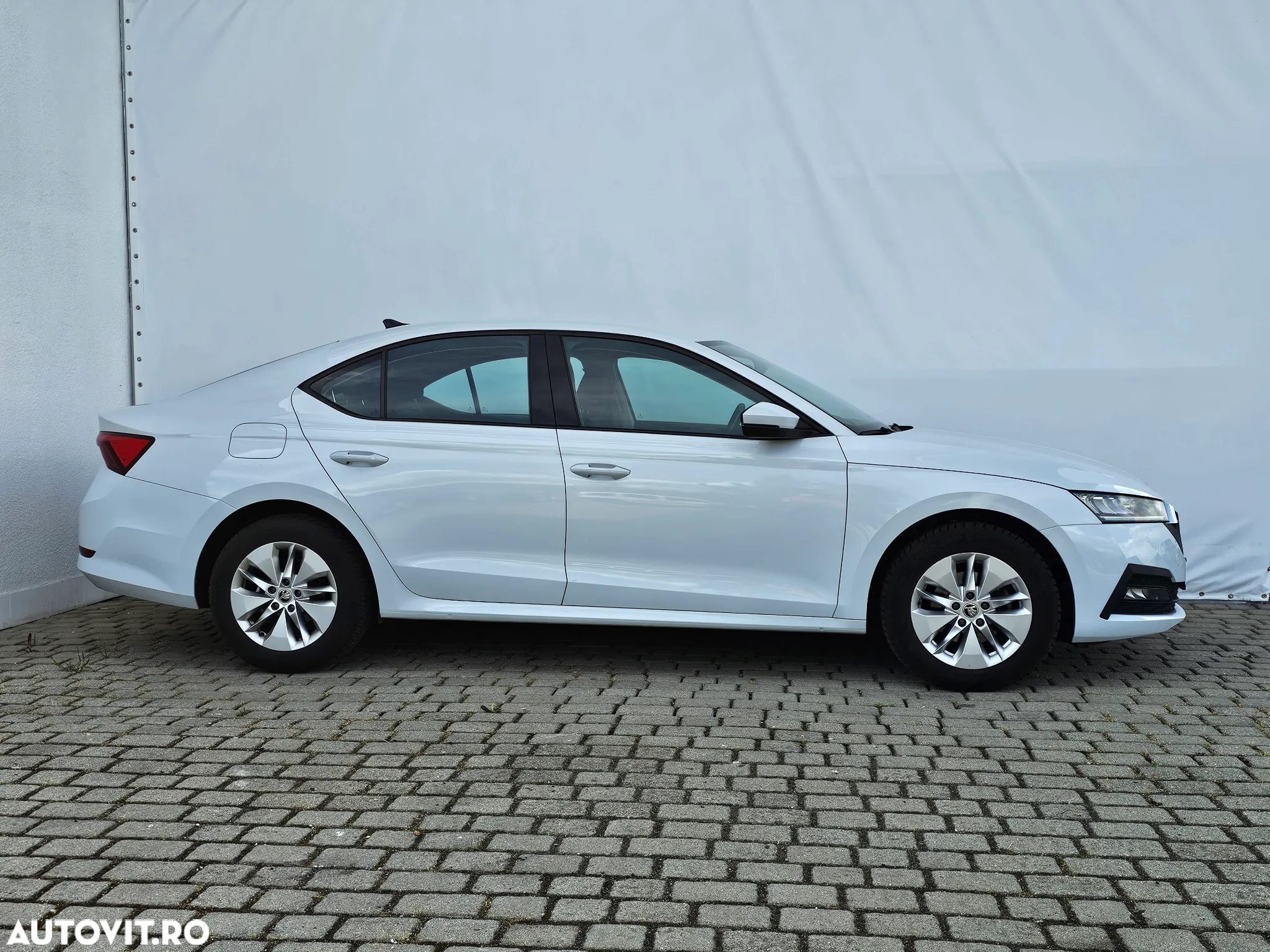 Skoda Octavia 2.0 TDI DSG Ambition - 5
