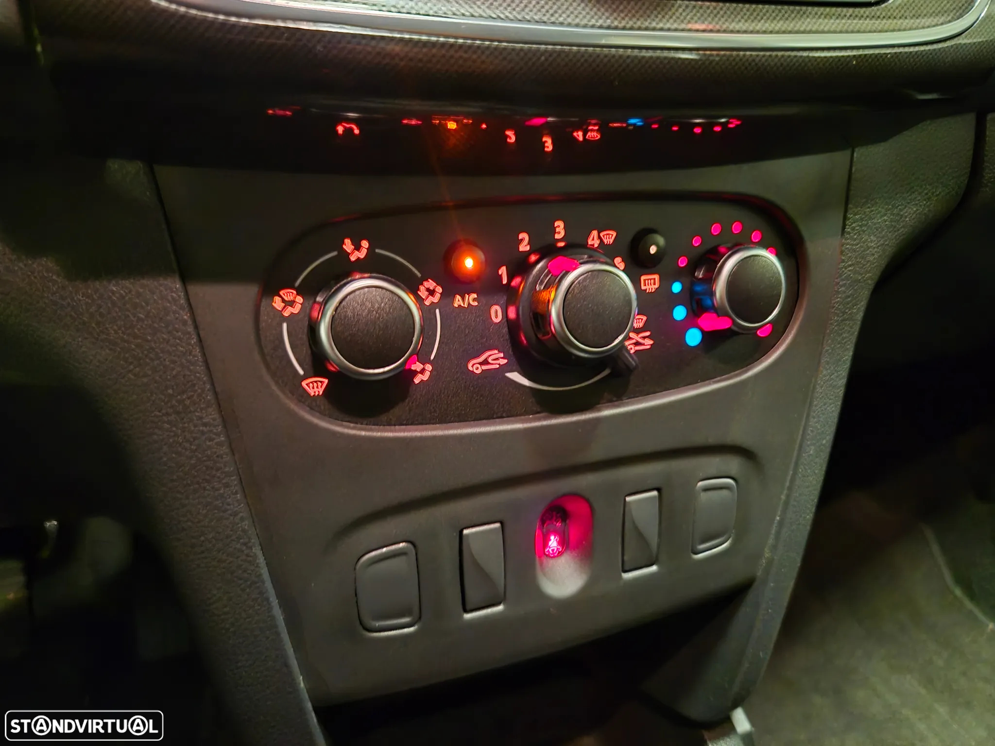 Dacia Sandero 0.9 TCe Comfort - 8
