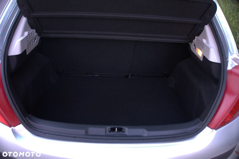 Peugeot 207 - 8
