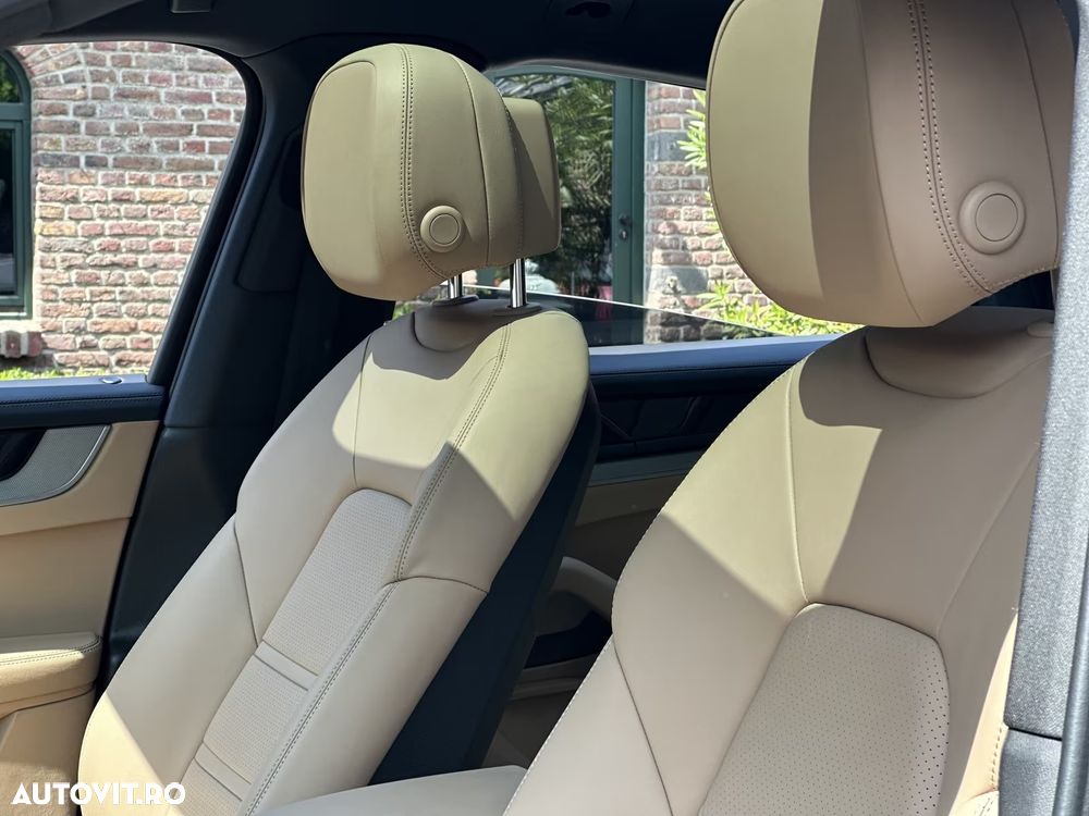 Porsche Cayenne Coupe E-Hybrid Tiptronic S - 8