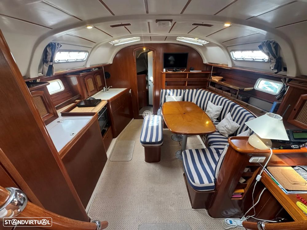 Beneteau Oceanis 381 Clipper - 10