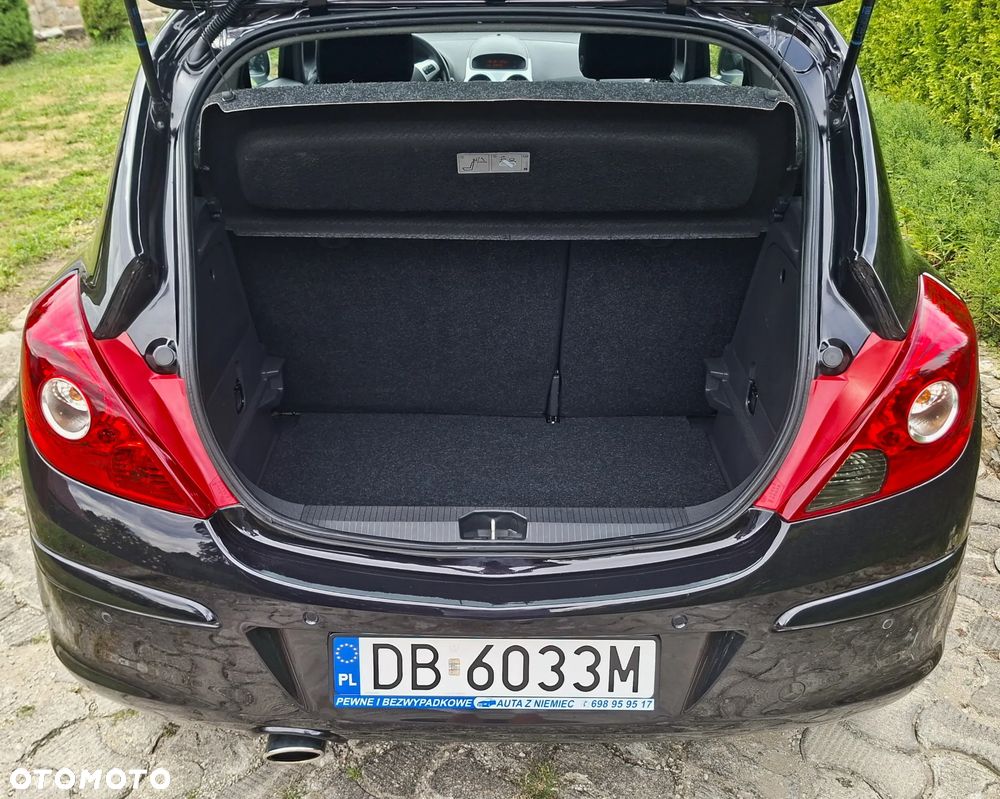Opel Corsa 1.4 16V Satellite - 12