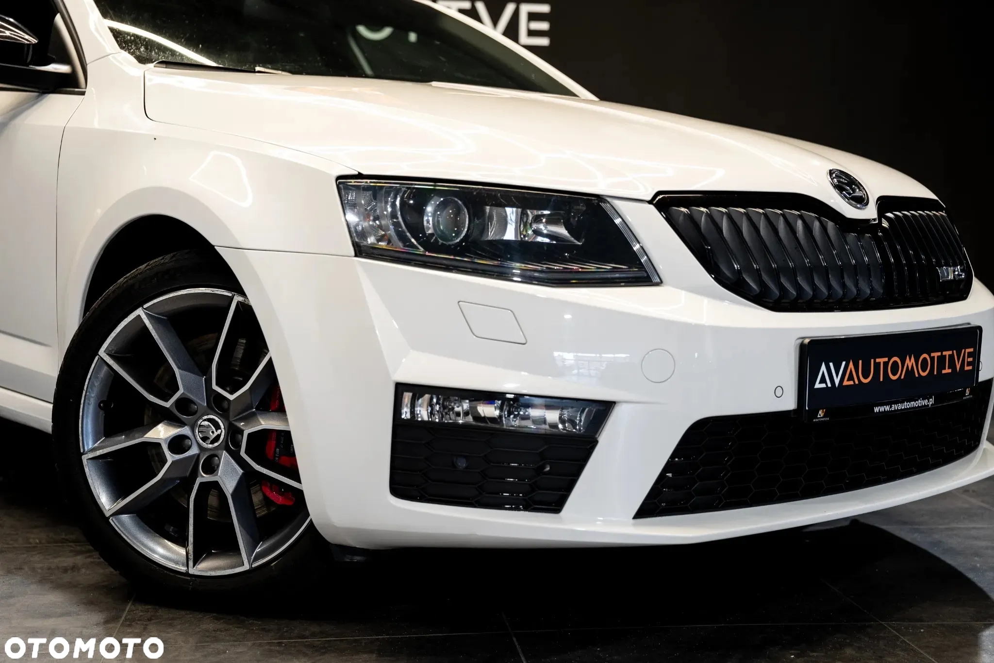 Skoda Octavia Combi 2.0 TDI DSG RS - 3