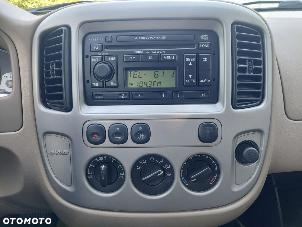 Ford Maverick 3.0 V6 Limited - 8