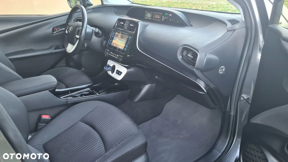Toyota Prius - 35