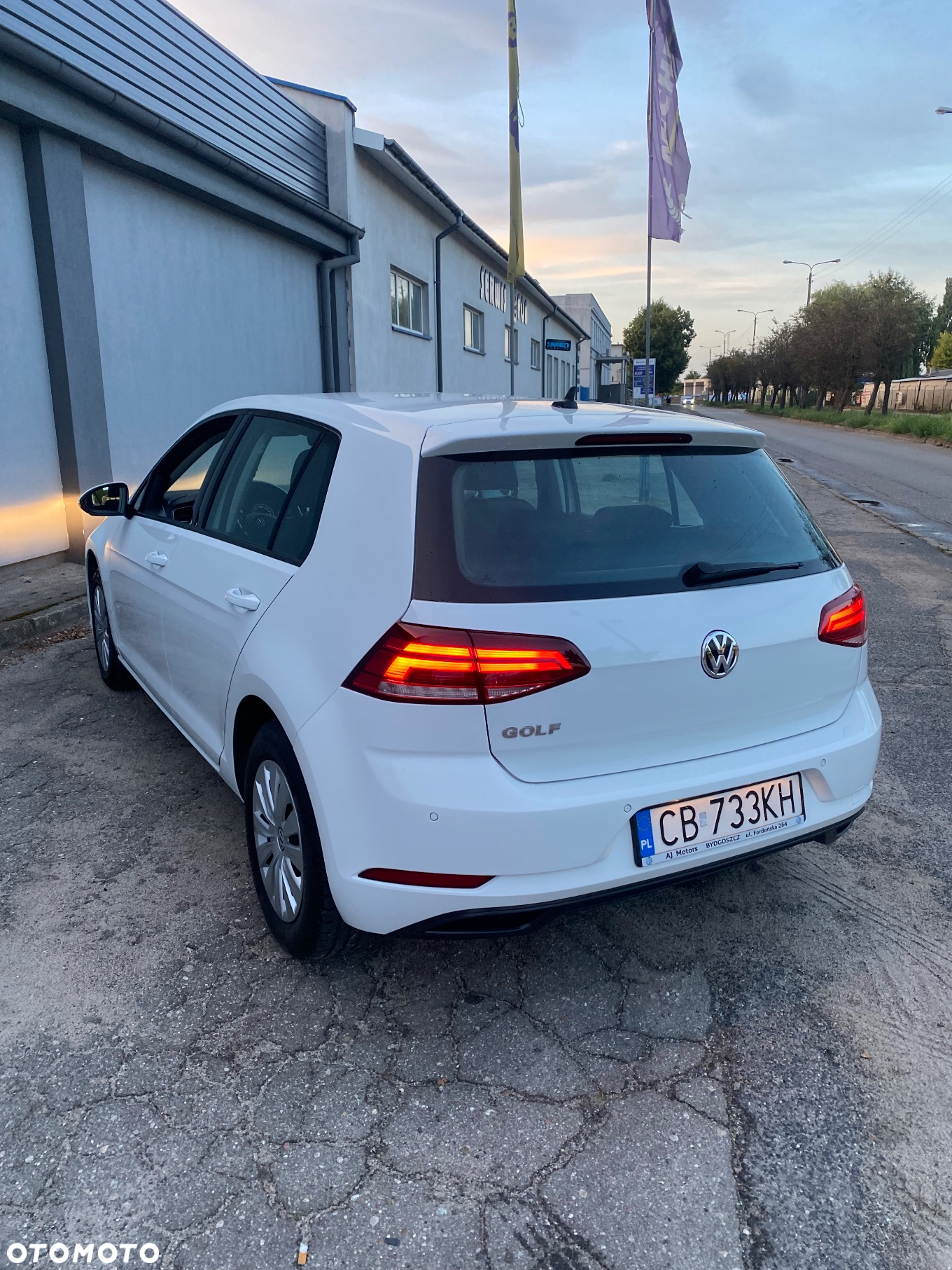 Volkswagen Golf VII 1.0 TSI BMT Comfortline - 5
