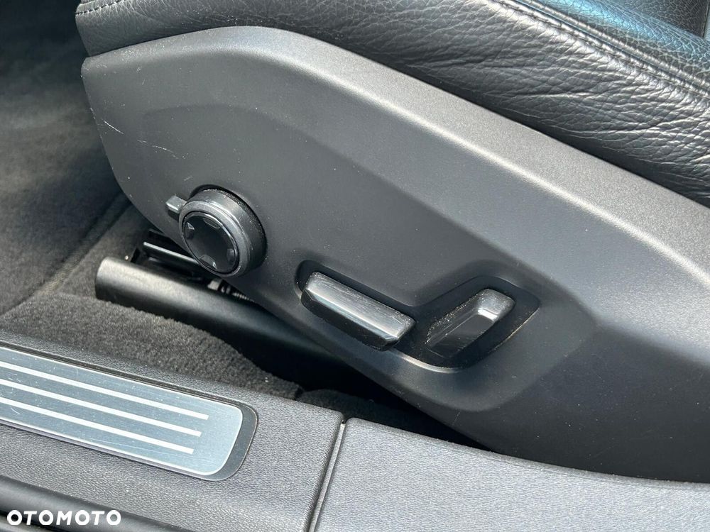 Volvo S90 D4 Momentum - 35
