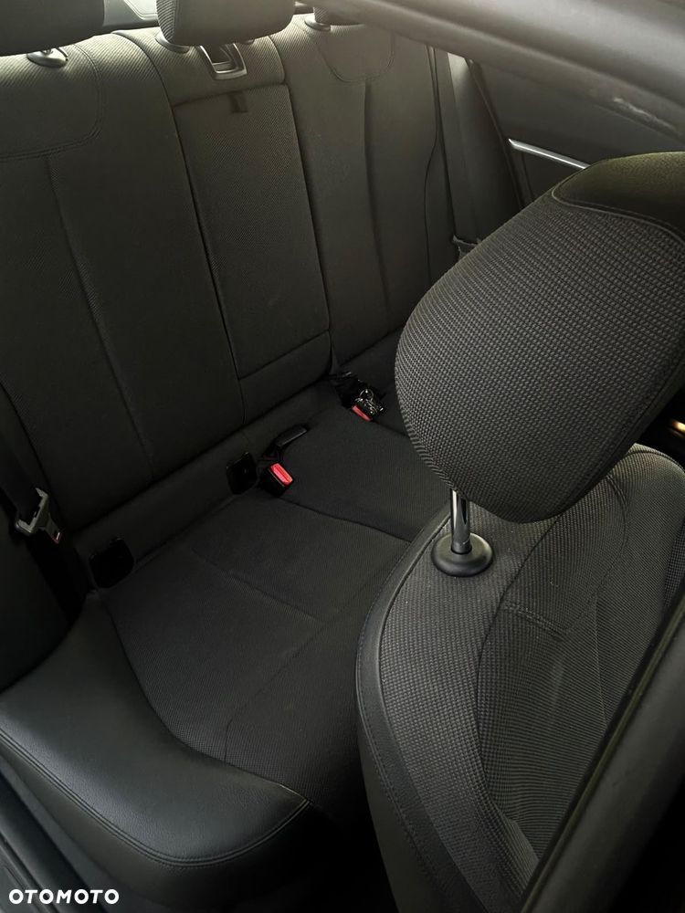 BMW Seria 3 320d xDrive - 22