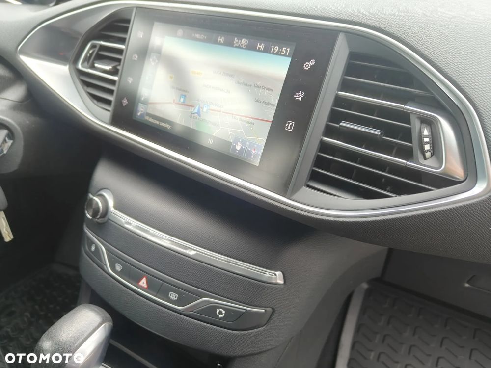 Peugeot 308 - 25