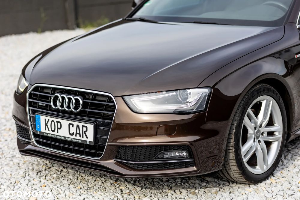 Audi A4 Avant 2.0 TDI DPF clean diesel quattro S line Sportpaket - 15