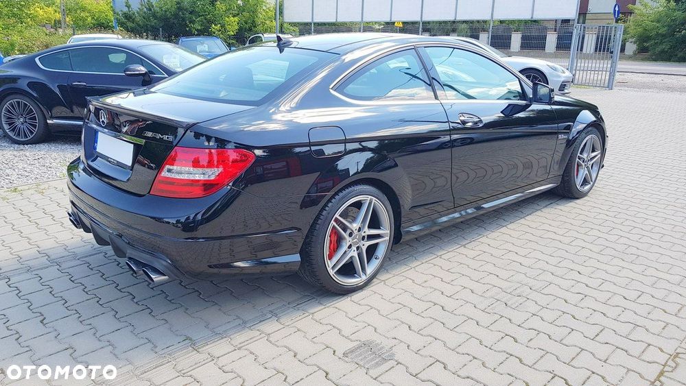 Mercedes-Benz Klasa C 63 AMG Coupe AMG SPEEDSHIFT MCT Edition 1 - 5
