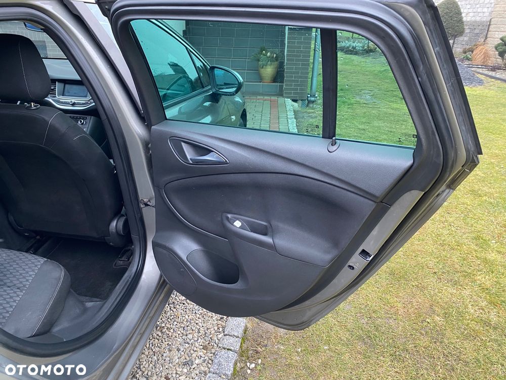 Opel Astra 1.4 T Dynamic - 12