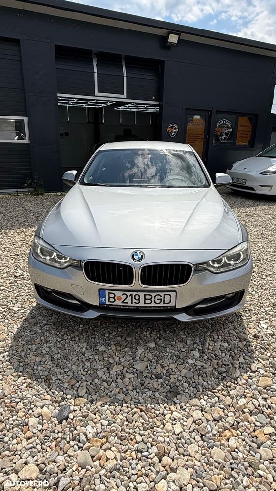 BMW Seria 3 320d Efficient Dynamic Edition Sport-Aut. - 1