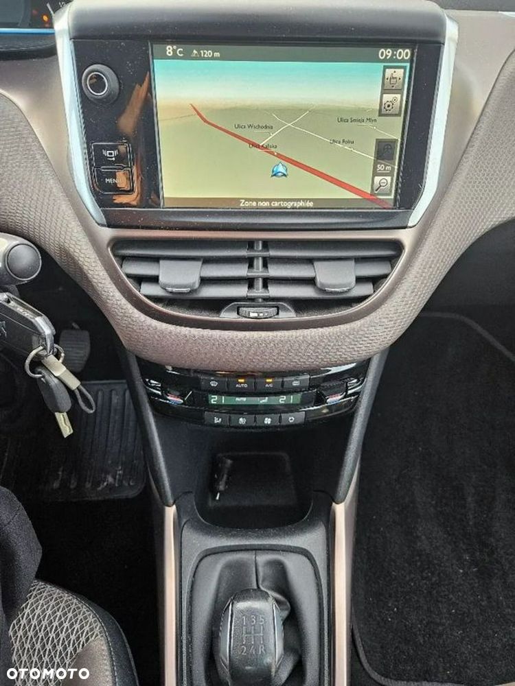 Peugeot 2008 - 19
