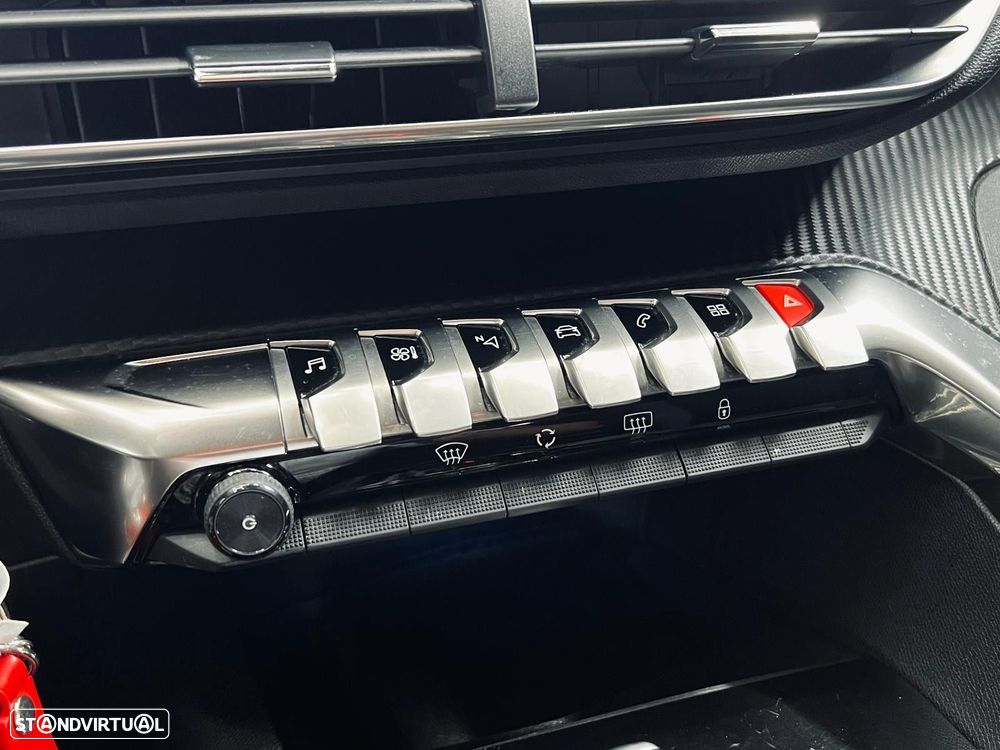 Peugeot 5008 1.5 BlueHDi Allure EAT8 - 28