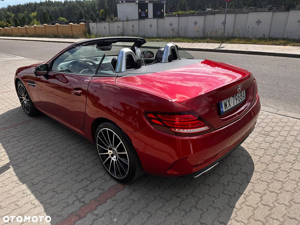 Mercedes-Benz SLC - 2