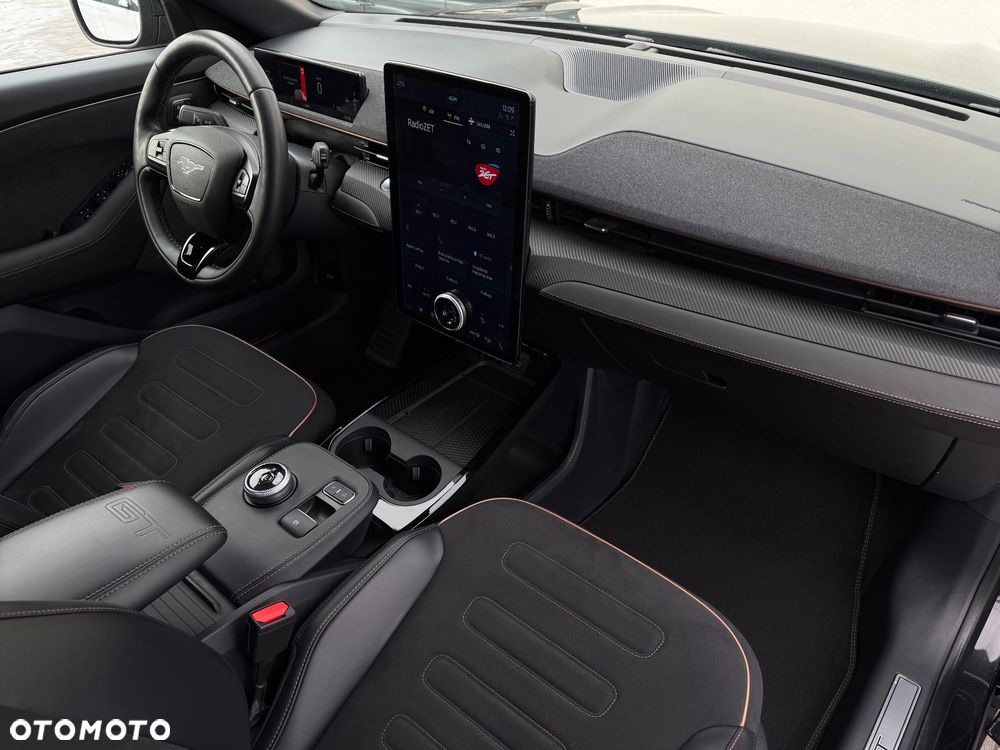 Ford Mustang Mach-E - 23