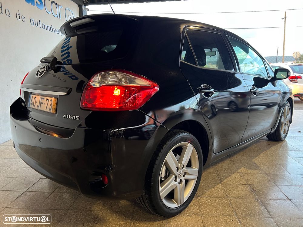 Toyota Auris 1.4 D-4D Exclusive +P.Sport+VSC - 7