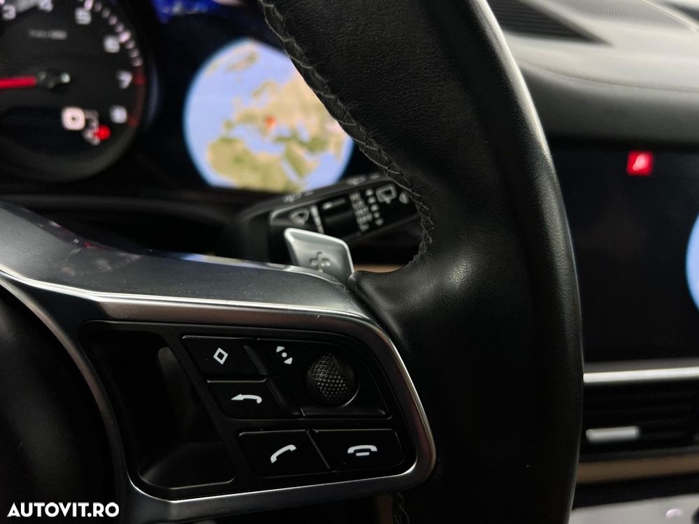 Porsche Cayenne - 23