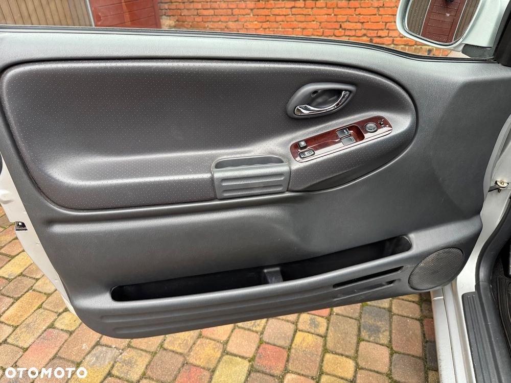 Suzuki Grand Vitara 1.6 Comfort Limited - 19