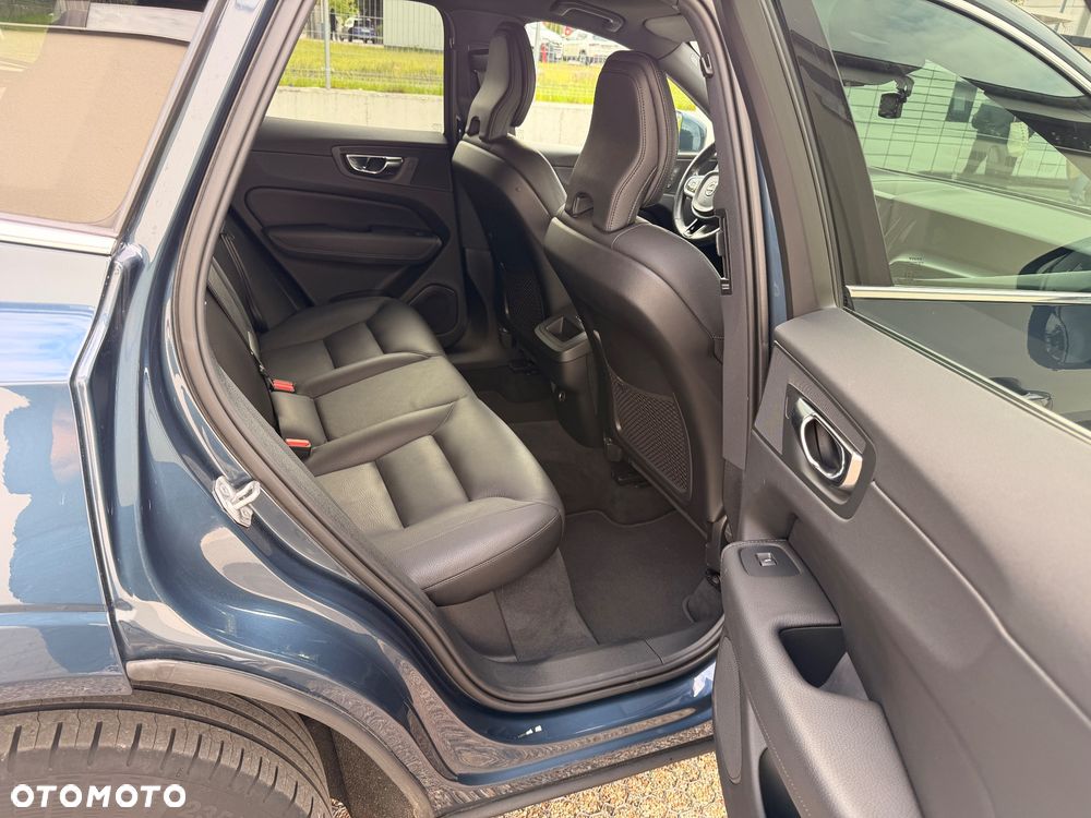 Volvo XC 60 D4 SCR Momentum - 21