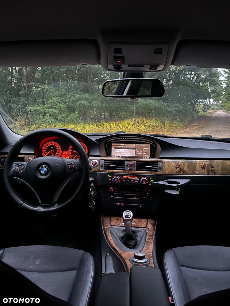 BMW Seria 3 325d - 10