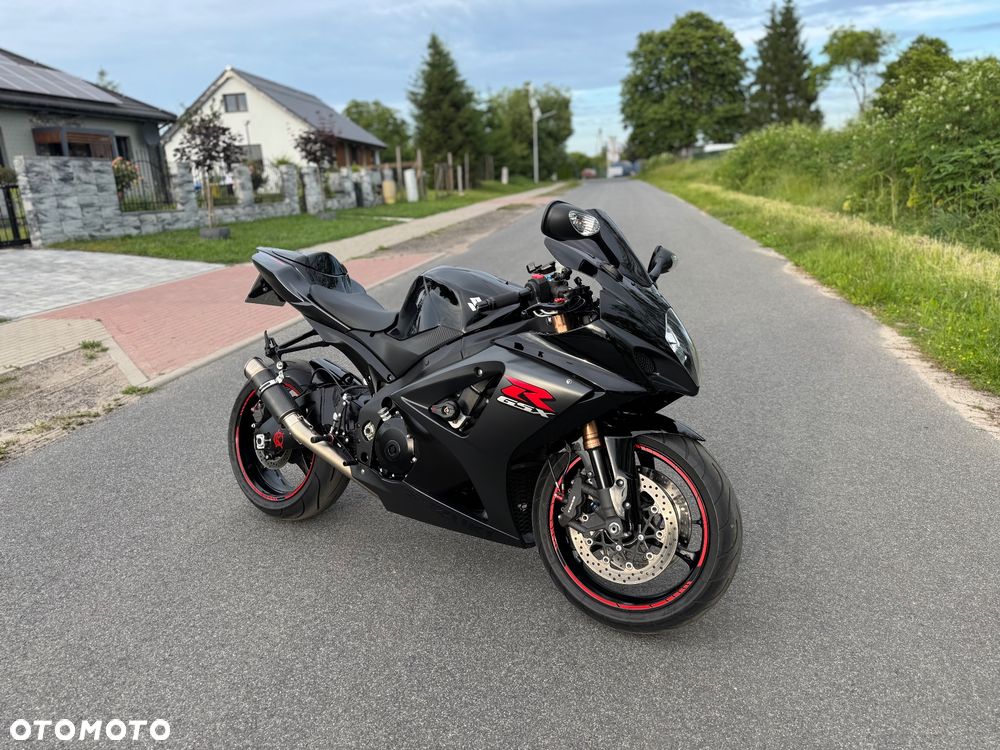 Suzuki GSX-R - 1