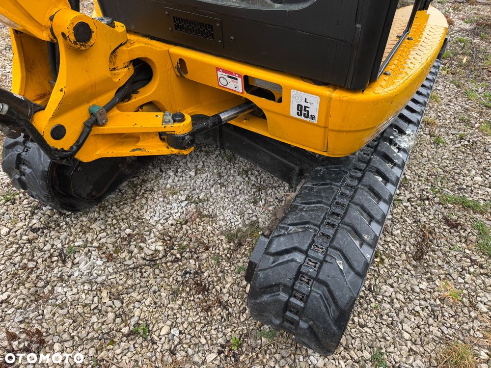 JCB - 3