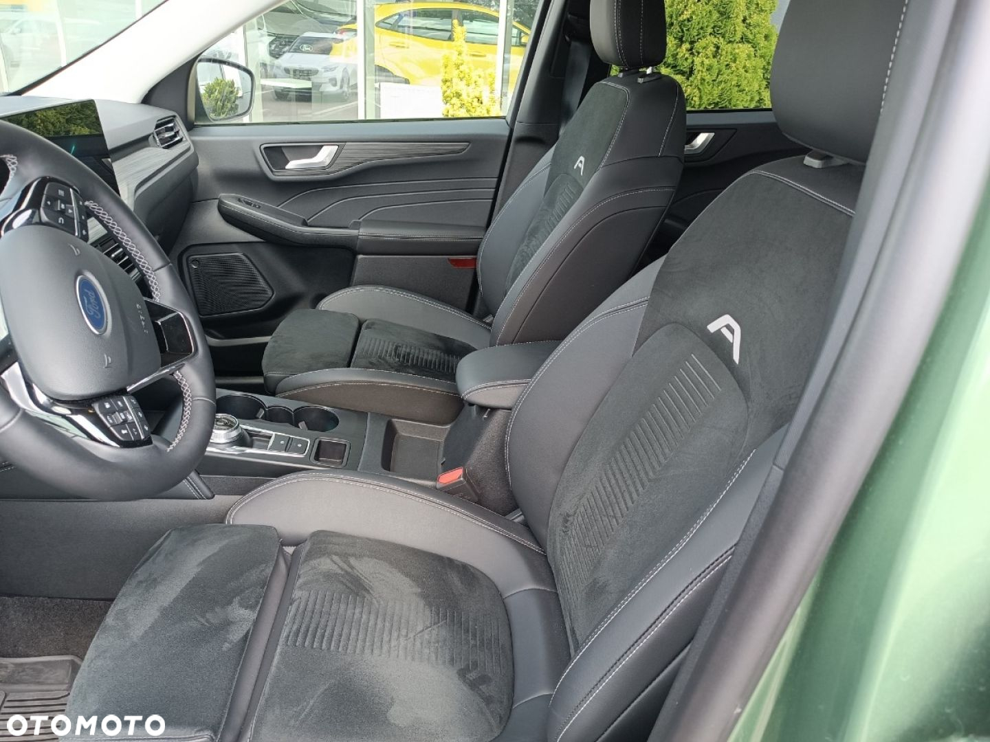 Ford Kuga - 12