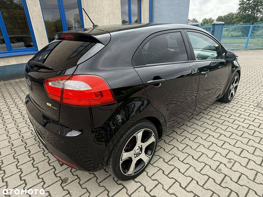 Kia Rio - 4