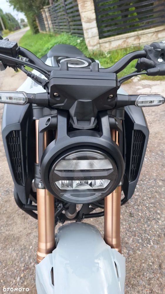 Honda CB - 23