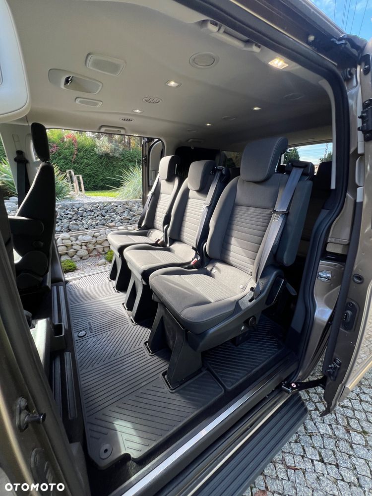 Ford Tourneo Custom - 10