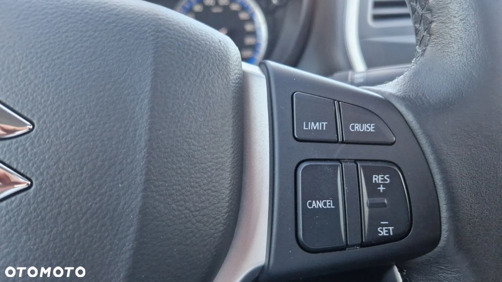 Suzuki SX4 S-Cross 1.6 DDiS 4x2 limited+ - 23